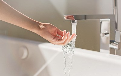 Does Tap Water Cause Breakouts?