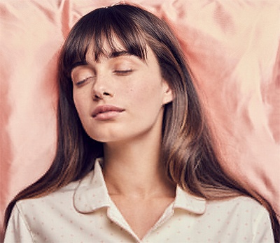 5 Ways Your Pillow May Be Ruining Your Beauty Routine