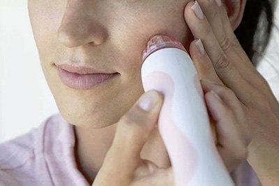 This New Beauty Tool Is Literally a Vacuum for Your Pores
